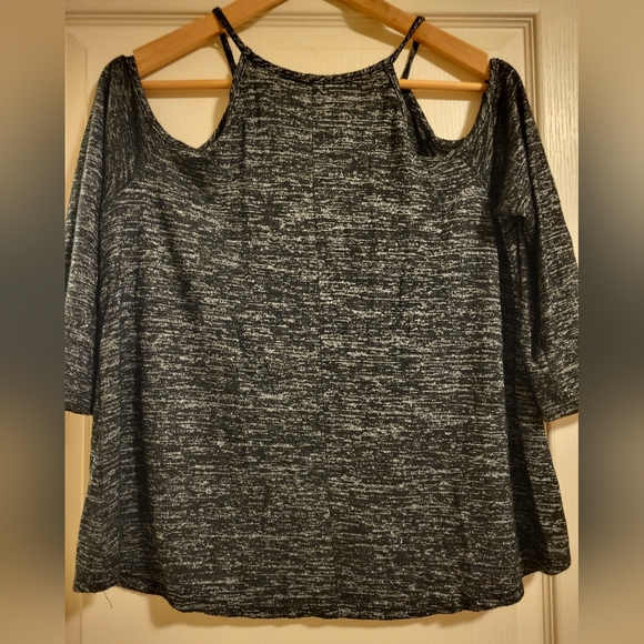 Rebel Sugar, Open shoulders, 3/4 sleeve - Picture 3 of 4